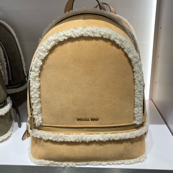 Michael Kors Rhea Medium Suede And Faux Shearling Backpack Peanut Nwt